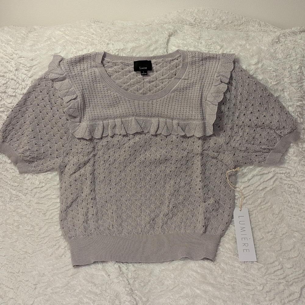 ❤️ NWT Lumiere Gray Lavender Ruffle Knit Top Large Sweater Short Sleeve